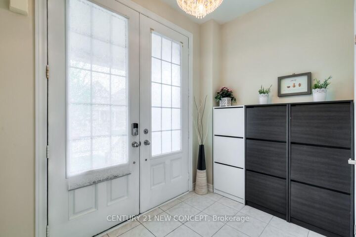 Property Photo: 521 McGregor Farm Trail ON L3X 0H7