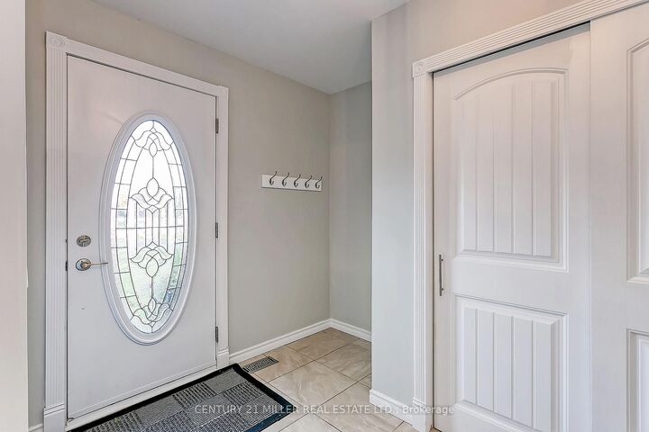 Property Photo:  231 Jennings Crescent  ON L6L 1W2 