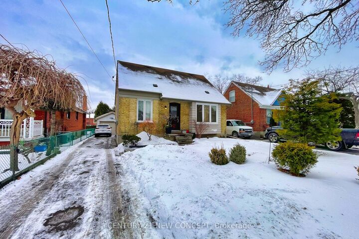 Property Photo: 17 Athabaska Avenue ON M2M 2T6