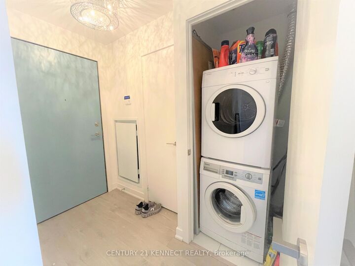 Photo de la propriété: 199 Richmond Street 2302 ON M5V 0H4