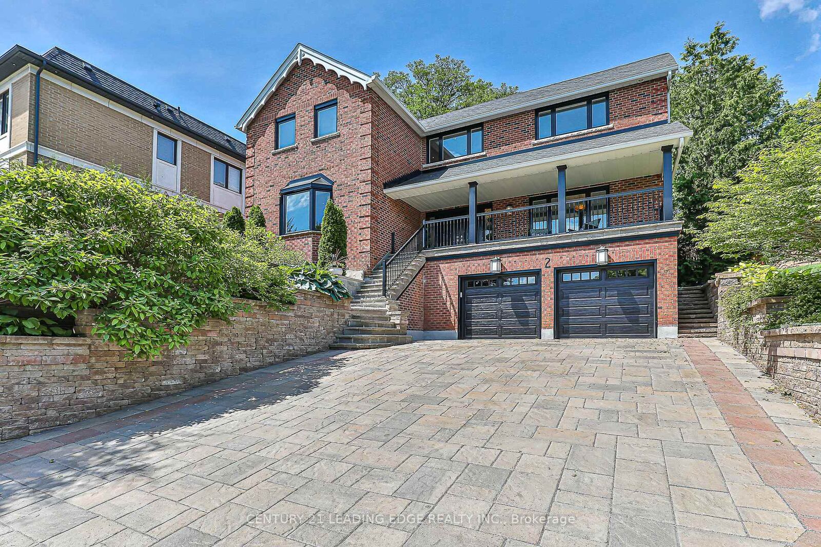 Property Photo: 2 Homestead Court ON L3P 5C3