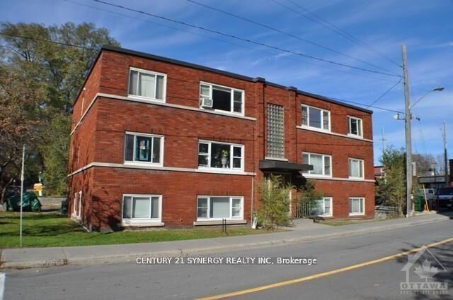 Photo de la propriété: 151 Holmwood Avenue ON K1S 2P2