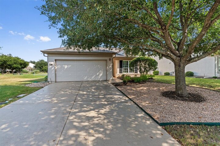 Property Photo: 104 Lovett Cove TX 78633
