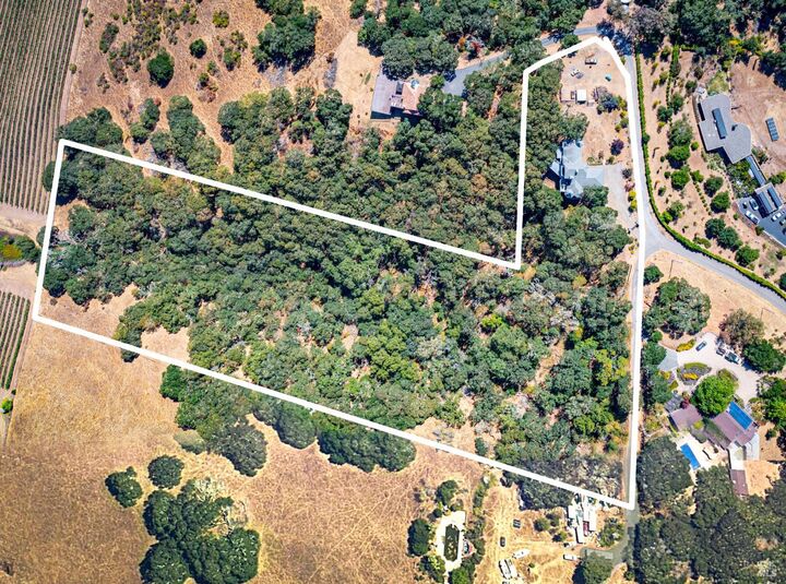 Property Photo:  1477 Lawndale Road  CA 95452 