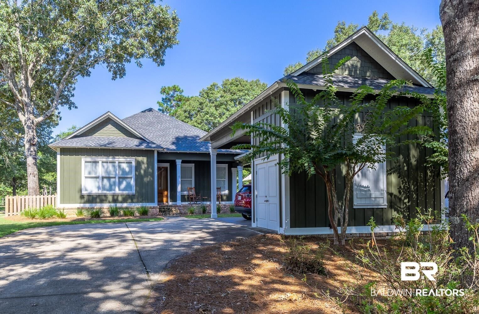 Property Photo: 33109 Shinnecock Lane AL 36551