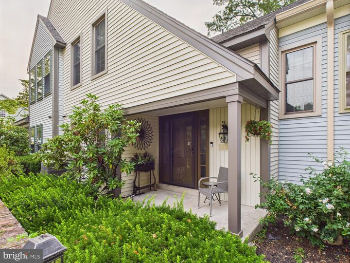 Property Photo:  1124 Peggy Drive  PA 17036 