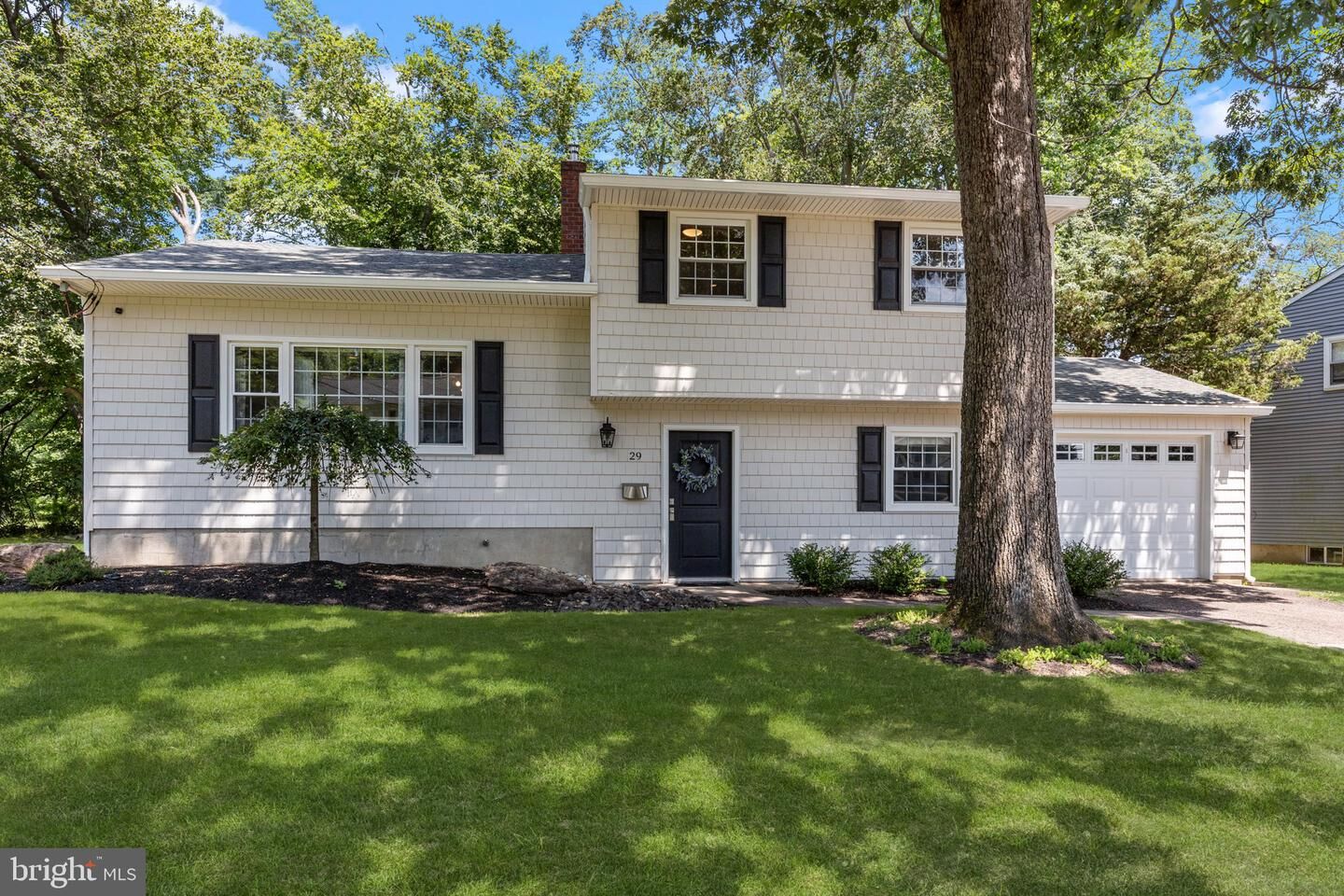 Property Photo:  29 Hilltop Drive  PA 19067 
