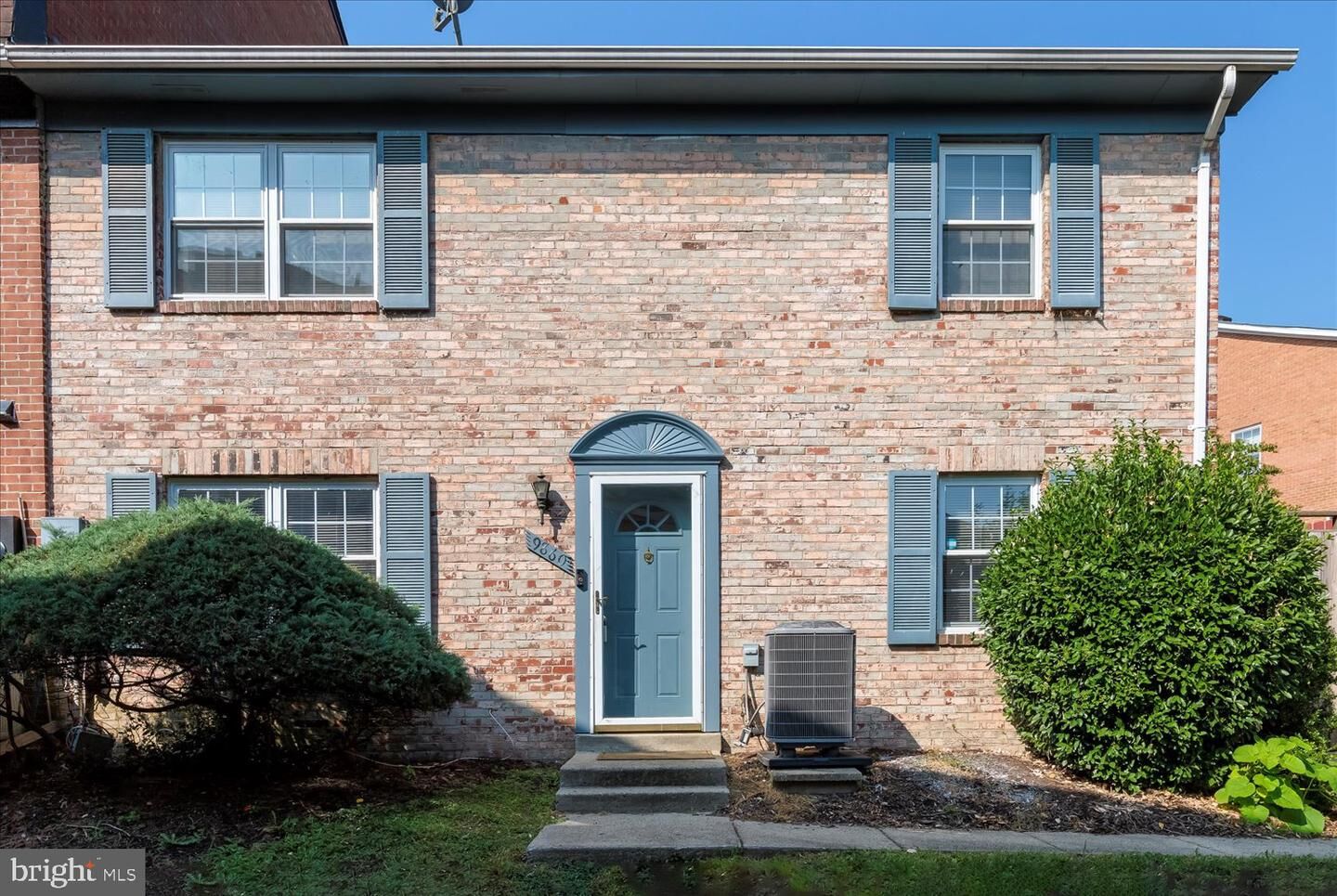 Property Photo:  9860 Hagel Circle  VA 22079 