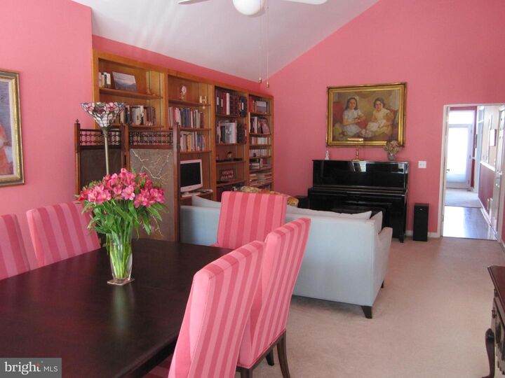 Property Photo: 108 E Del Ray Avenue VA 22301