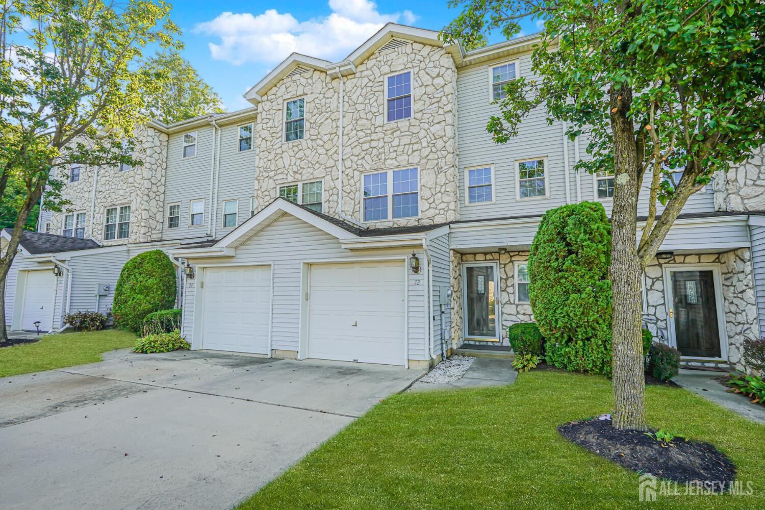 Property Photo:  72 Sand Hill Road  NJ 08831 