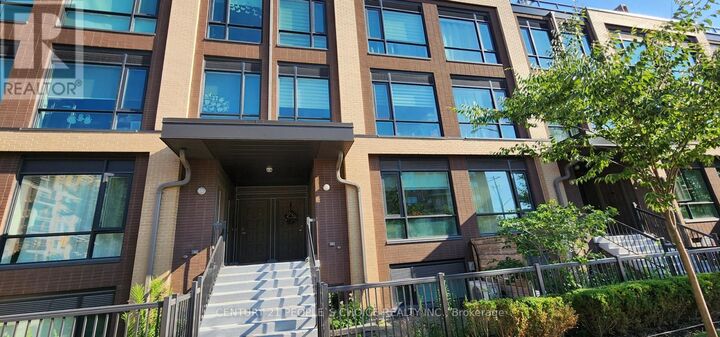 Property Photo:  639 Lawrence Avenue West 207  ON M6A 1A9 