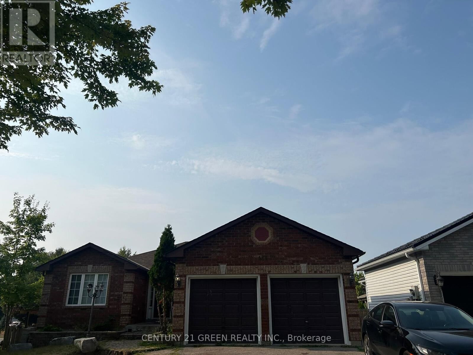 Photo de la propriété: 141 Columbia Road ON L4N 8E3