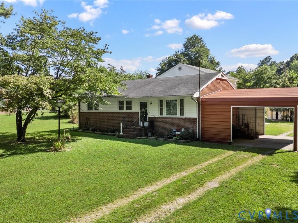 Property Photo:  400 E California Avenue  VA 23930 