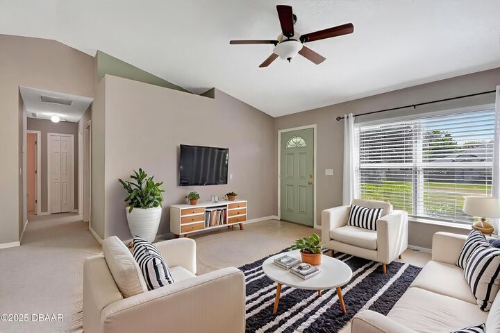 Property Photo:  770 Lancaster Avenue  FL 32763 