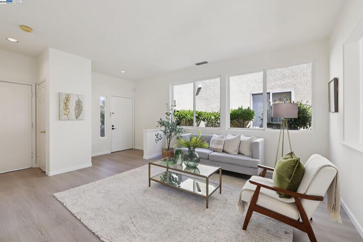 Property Photo: 99 Elder Dr CA 94553