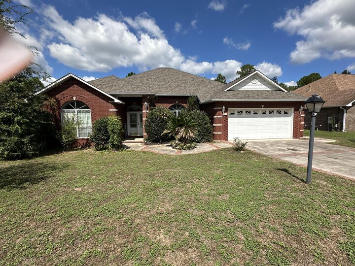 Property Photo:  7934 Castle Pointe Way  FL 32506 