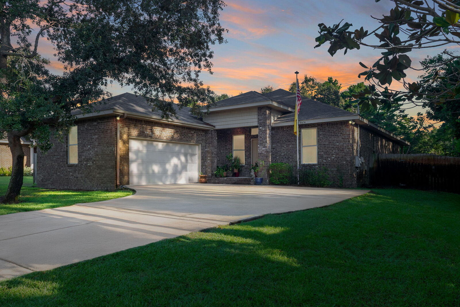 Property Photo: 8674 Rio Vista Drive FL 32566