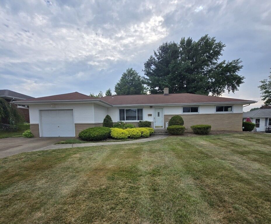 Property Photo: 3514 Fountain Way PA 16506