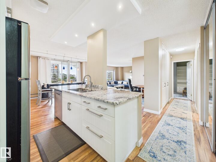 Photo de la propriété:  9909 110 Street NW 603  AB T5K 2E5 