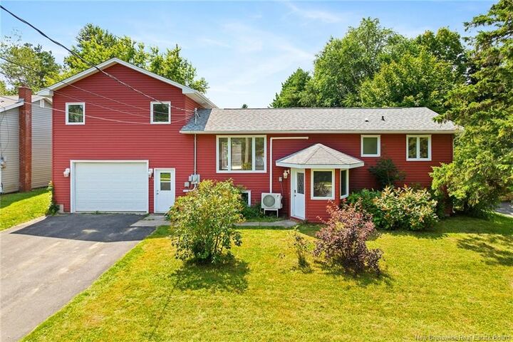 73 Macintosh Drive  New Maryland NB E3C 1B5 photo