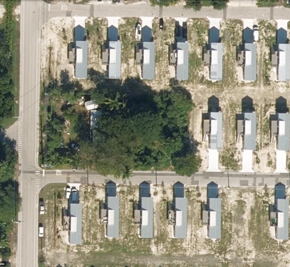 Property Photo:  30921 Bailey Road  FL 33043 