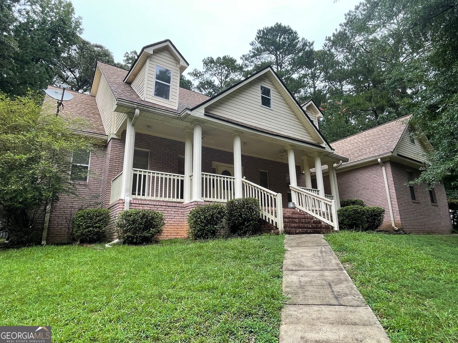 Property Photo:  100 Goldfinch Circle  GA 31064 