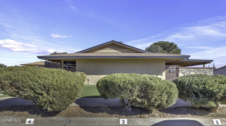 Property Photo: 1955 Trawood Drive 1 TX 79935