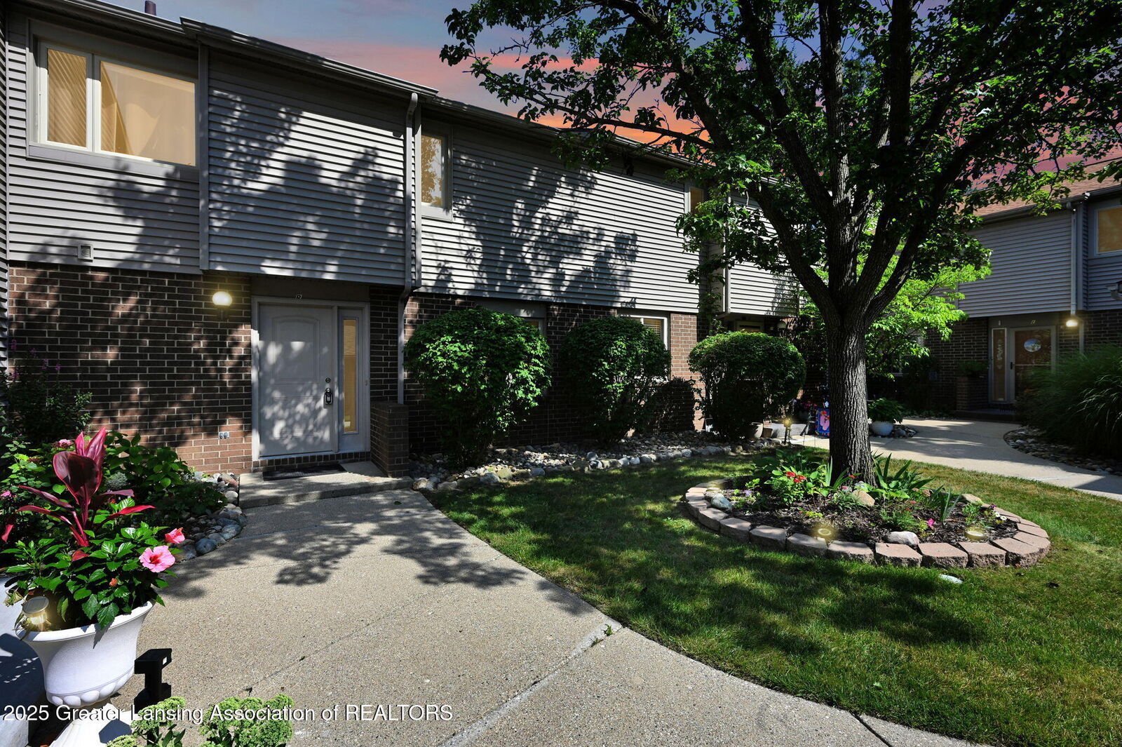 Property Photo:  929 Grenoble Drive  MI 48917 