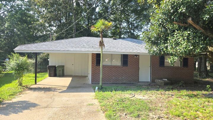 105 Ashford Circle  Hattiesburg MS 39401 photo