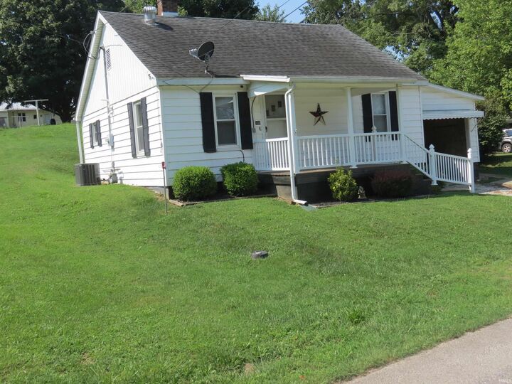 106 E Porter  Winslow IN 47598 photo