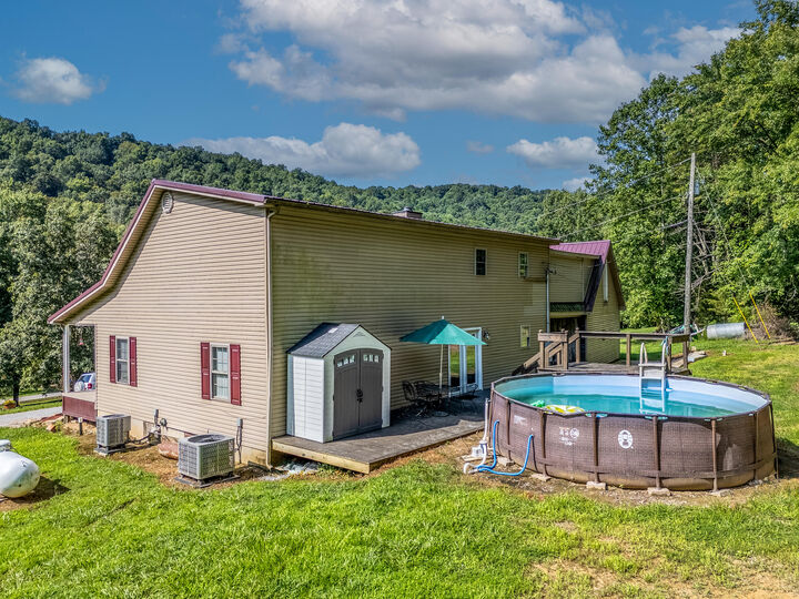 Property Photo:  102 Lambert Lane  KY 41049 