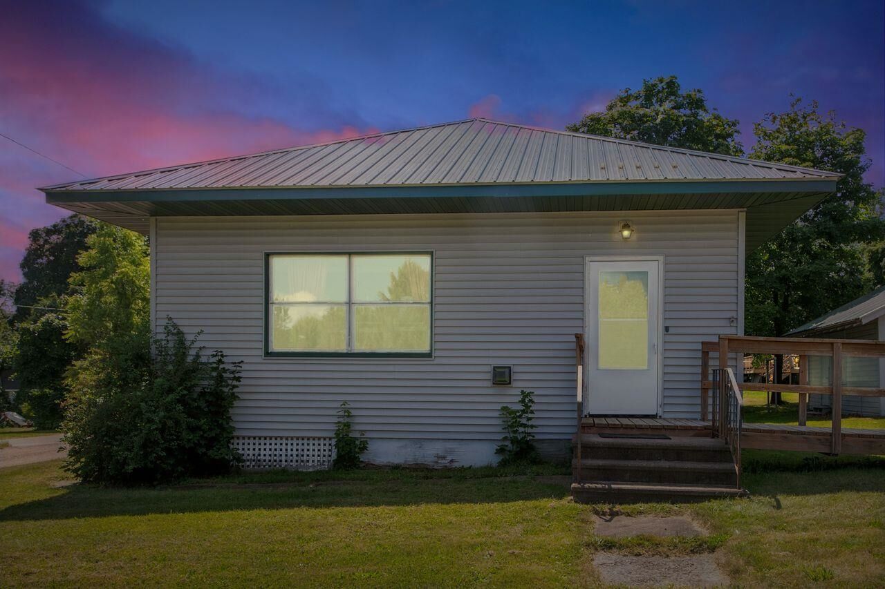 Property Photo:  315 N 3rd Ave E  WI 54891 