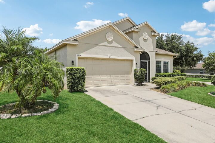 Property Photo:  3207 Zander Drive  FL 32735 