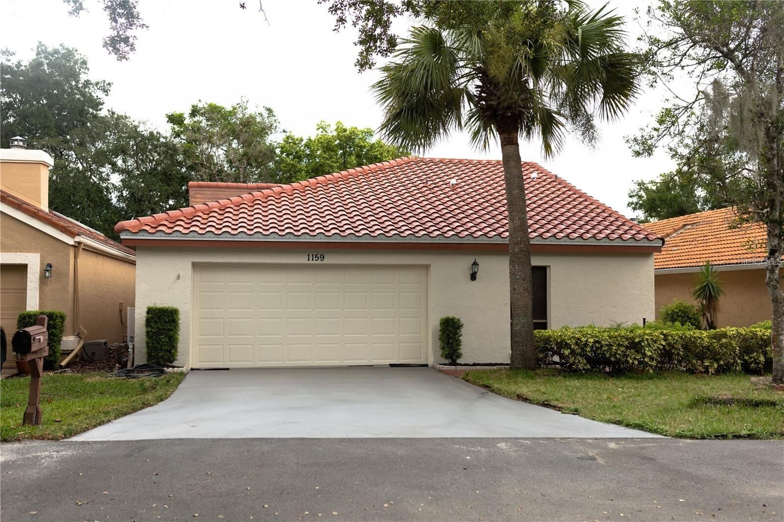 Property Photo: 1159 E Winged Foot Circle FL 32708