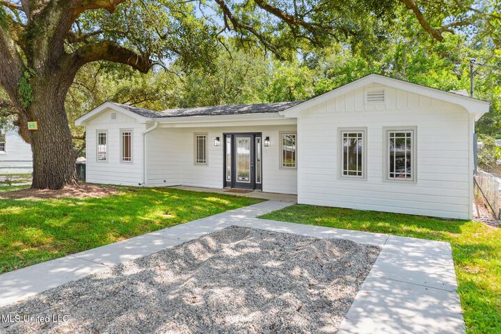 Property Photo:  426 Demontluzin Avenue  MS 39520 