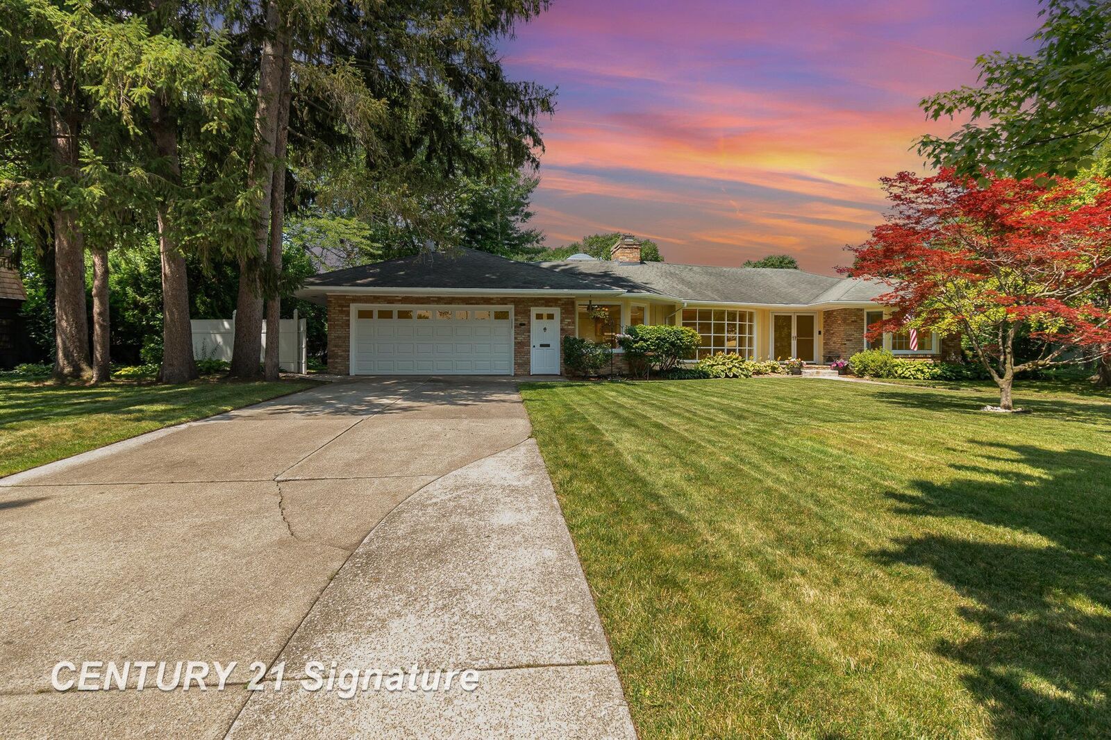Property Photo:  429 Ardussi Avenue  MI 48602 