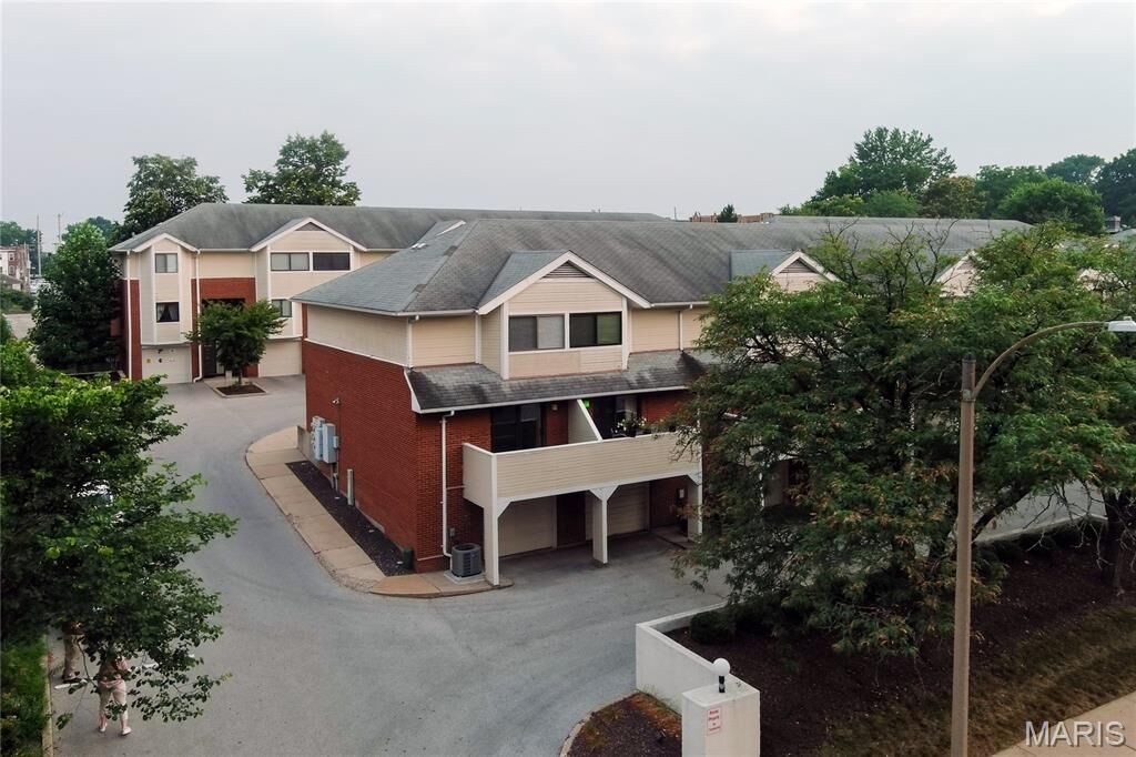 Property Photo: 6614 Oakland Avenue A MO 63139