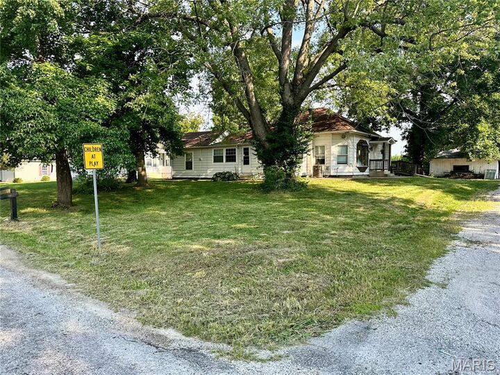 Property Photo:  4903 Columbia Street  IL 62002 