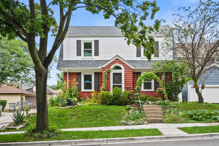 520 E Montana St  Milwaukee WI 53207 photo