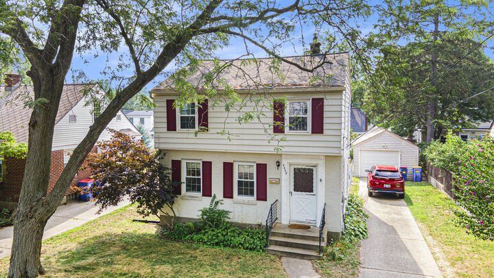 2459 Blaine Avenue SE  Grand Rapids MI 49507 photo