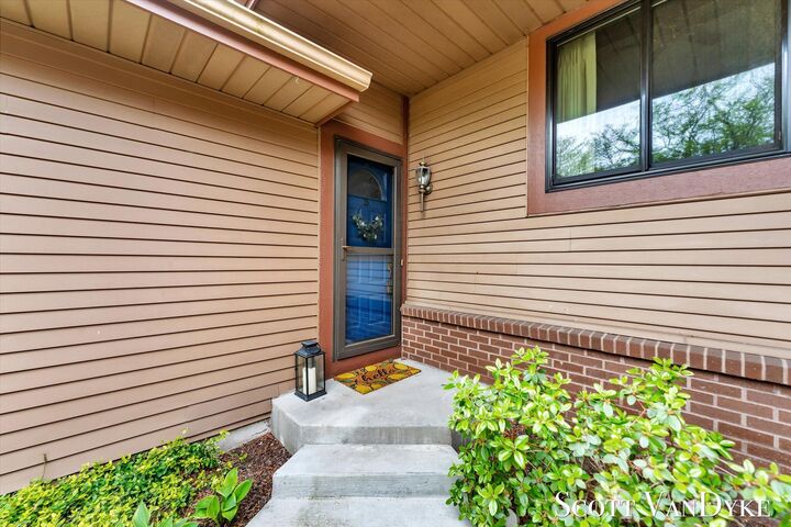 Property Photo:  650 Bradford Place NE  MI 49525 