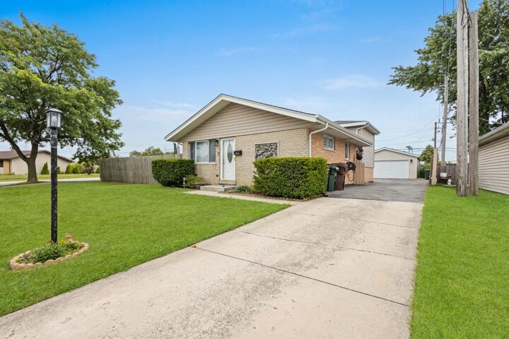 Property Photo:  16544 Lisa Lane  IL 60452 