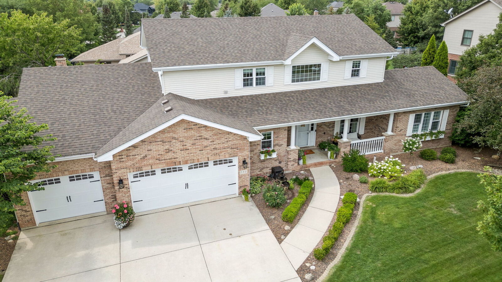 Property Photo: 795 Westwind Drive IL 60451
