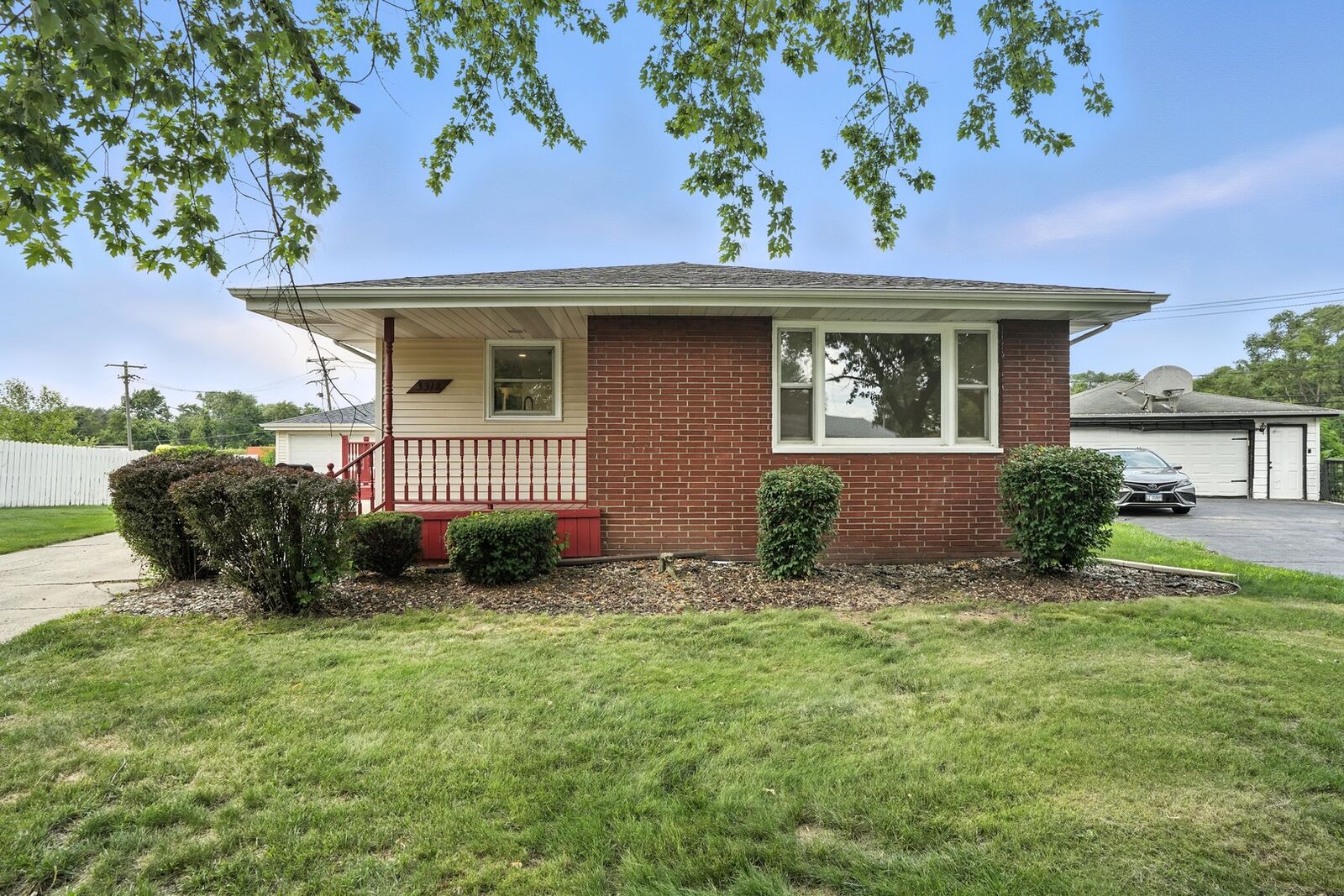 Property Photo: 3312 E 170th Street IL 60438