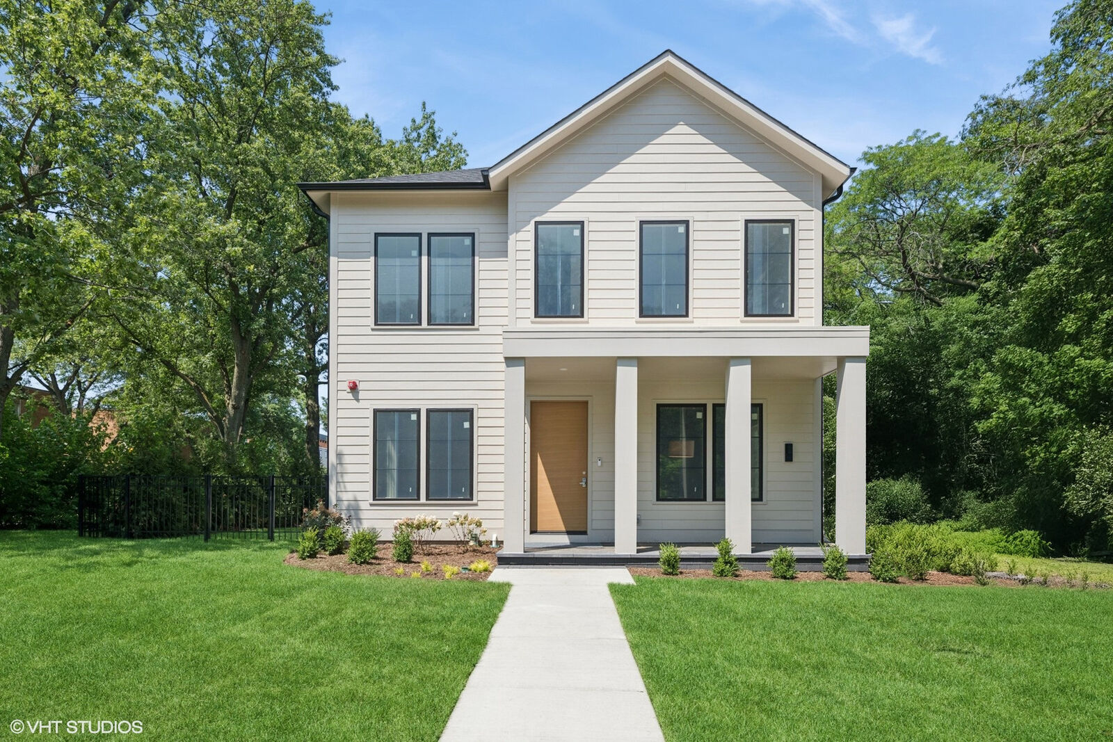 Property Photo: 146 Sterling Lane IL 60091