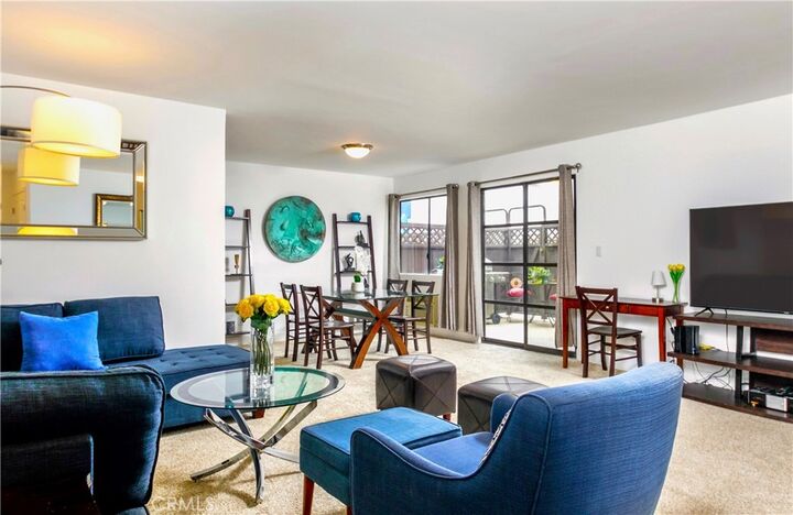 Property Photo:  10982 Roebling Avenue 340  CA 90024 