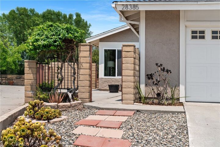 Property Photo:  28385 Ronea  CA 92692 