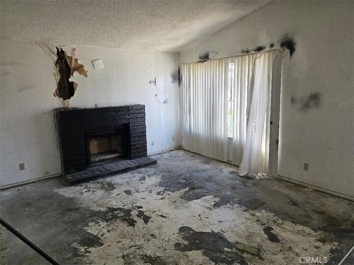 Property Photo:  925 W Raymond Street  CA 90220 
