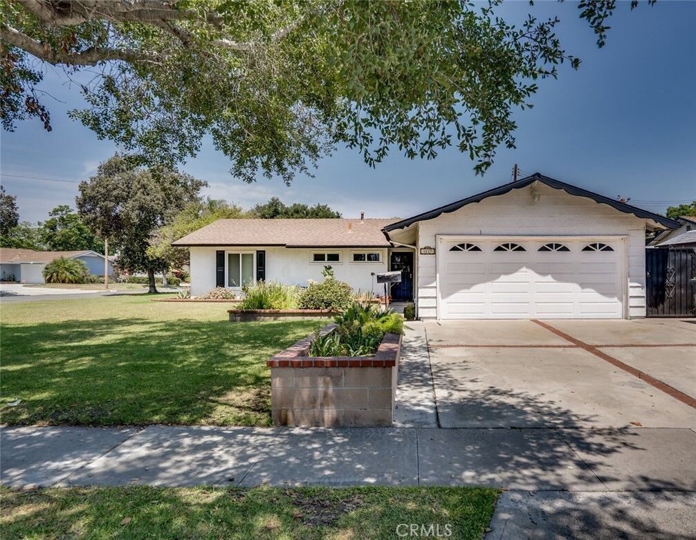 Property Photo:  3027 W. Elder Ave  CA 92704 
