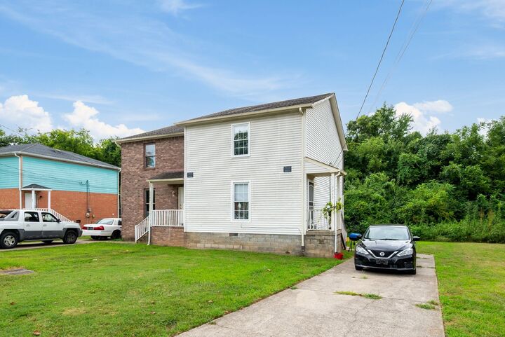 Property Photo: 1709 Westchester Dr TN 37207